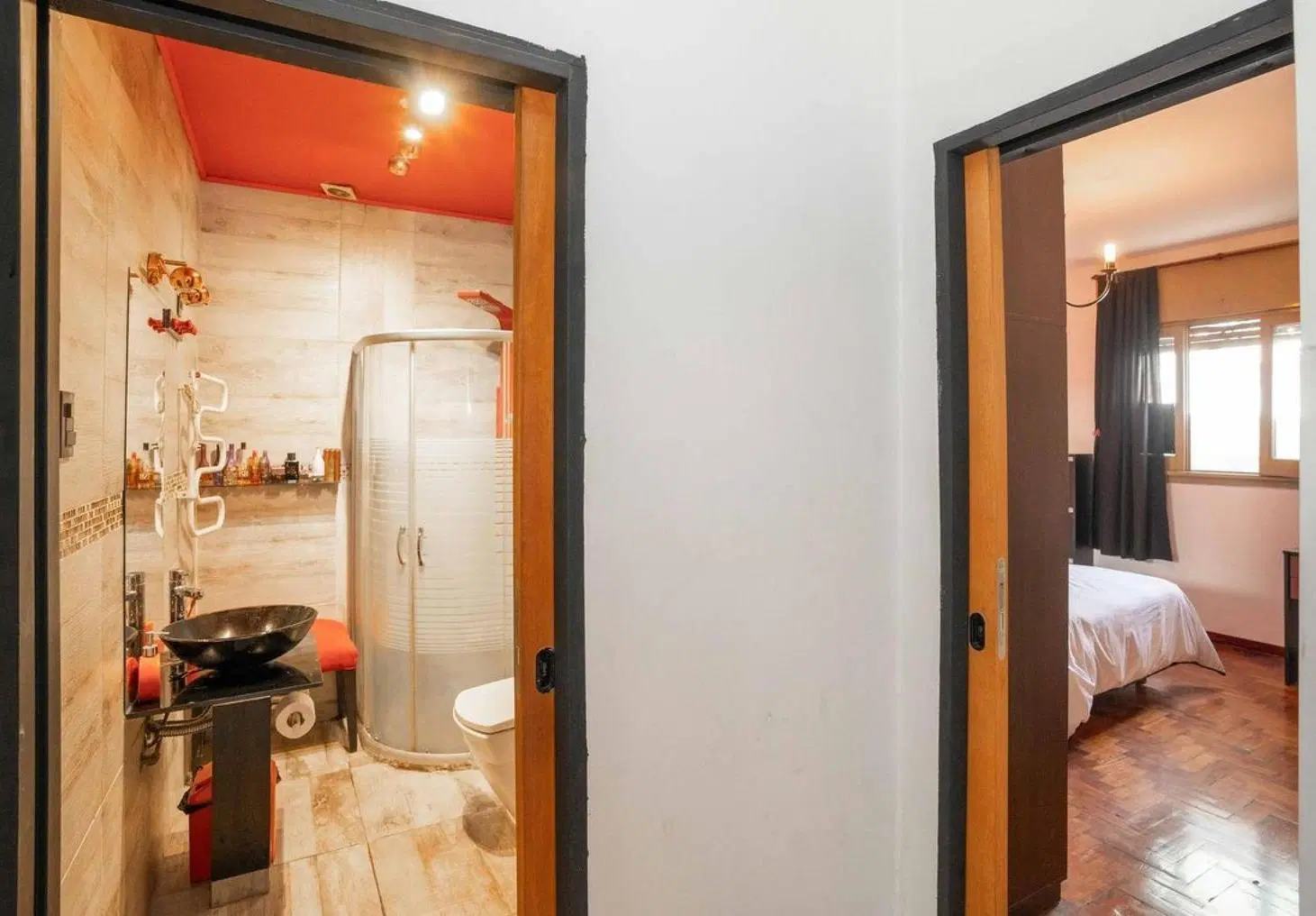 Casa en venta - 3 Dormitorios 2 Baños - Liniers 2