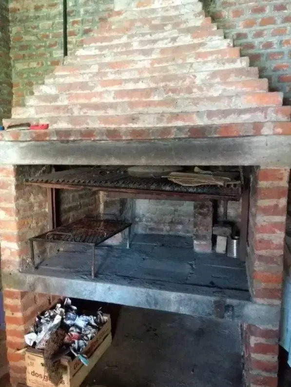 Casa venta - 4 dormitorios - 1 baño - 1 Cochera - 180mts2 totales - Las Flores 4