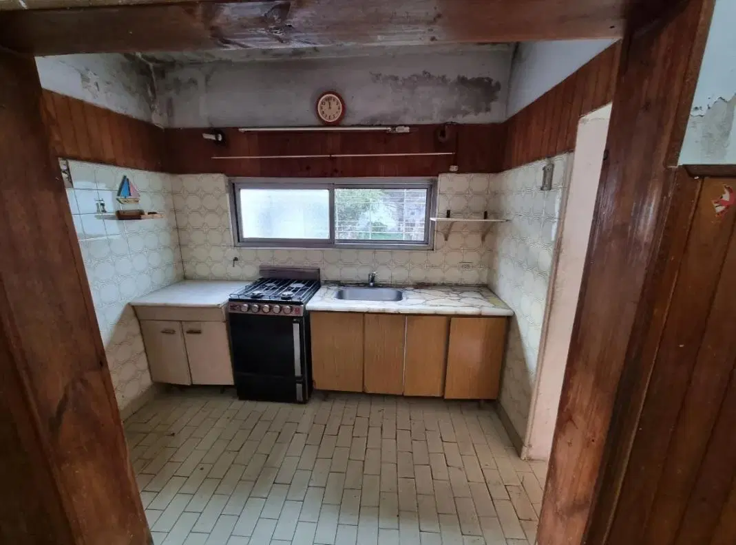 Casa en venta - 2 dormitoritos 1 baño - 118mts2 - Bernal Oeste 8