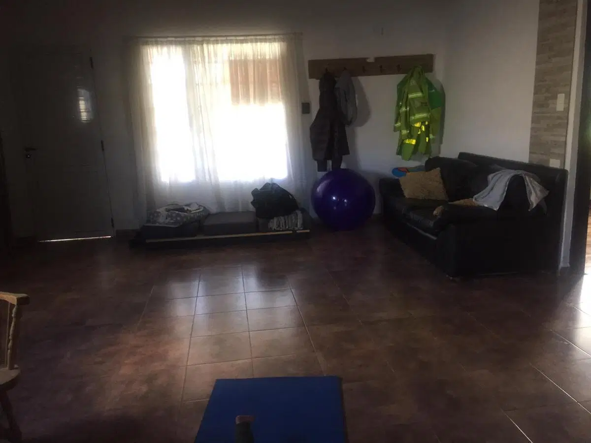 Casa venta 2 dormitorios 2 baños 2 cocheras 1 patio - 434 mts2 - Chascomús 4