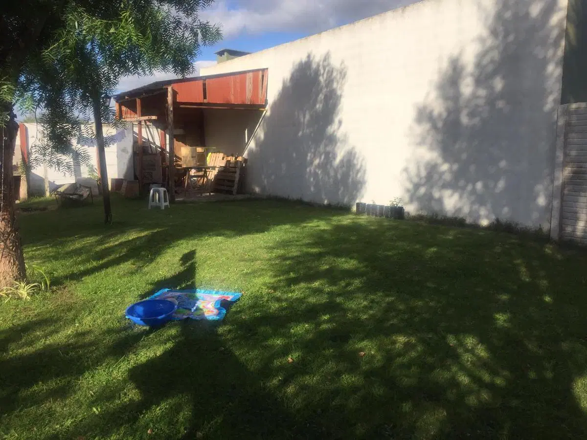 Casa venta 2 dormitorios 2 baños 2 cocheras 1 patio - 434 mts2 - Chascomús 5