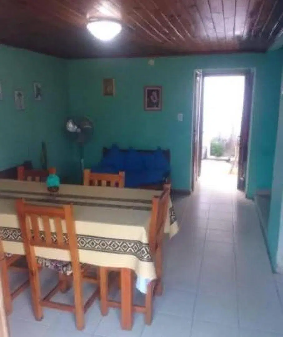 Casa en venta - 2 Dormitorios 2 Baños - Corrientes 5
