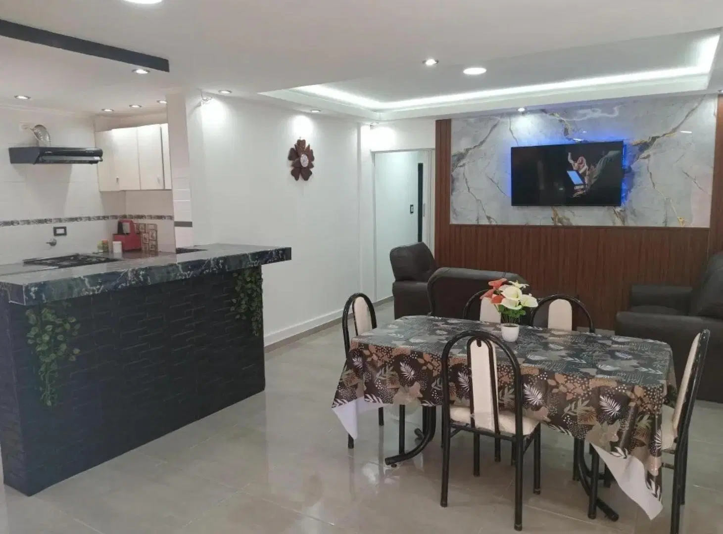 Casa en venta - 3 Dormitorios 1 Baño - San Vicente 2