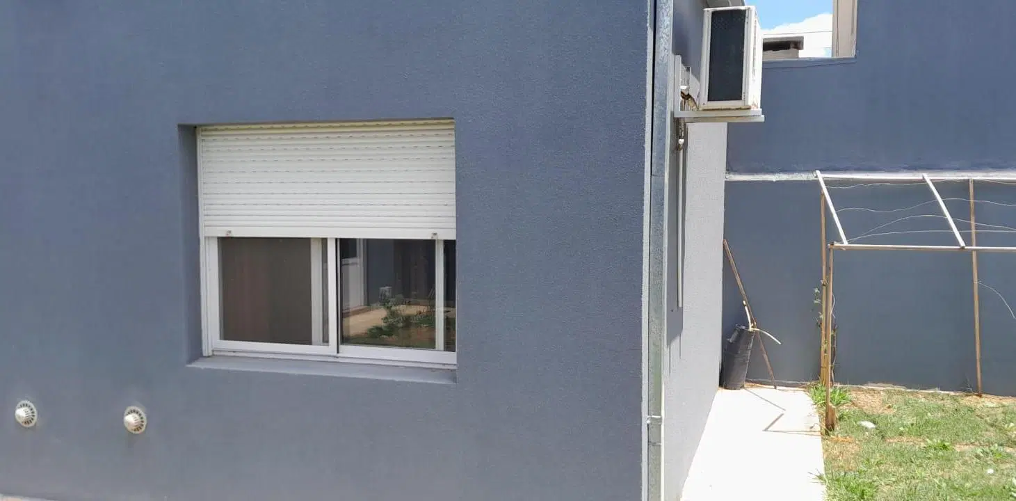 Casa en venta - 2 Dormitorios 1 Baño - Cochera - 380Mts2 - Chivilcoy 4