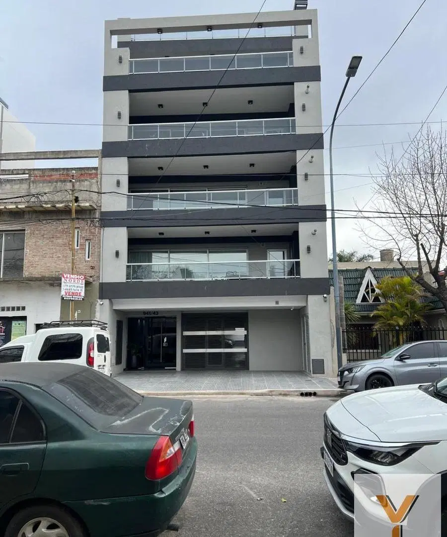 Cochera en Venta - - 9mts - Liniers 1