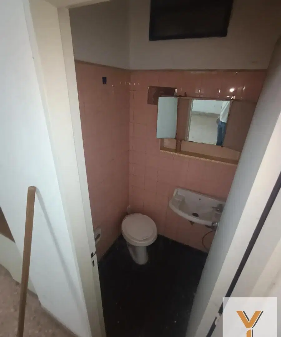 Depósito en Alquiler - 3 Baños - 500mts - Vicente López 2