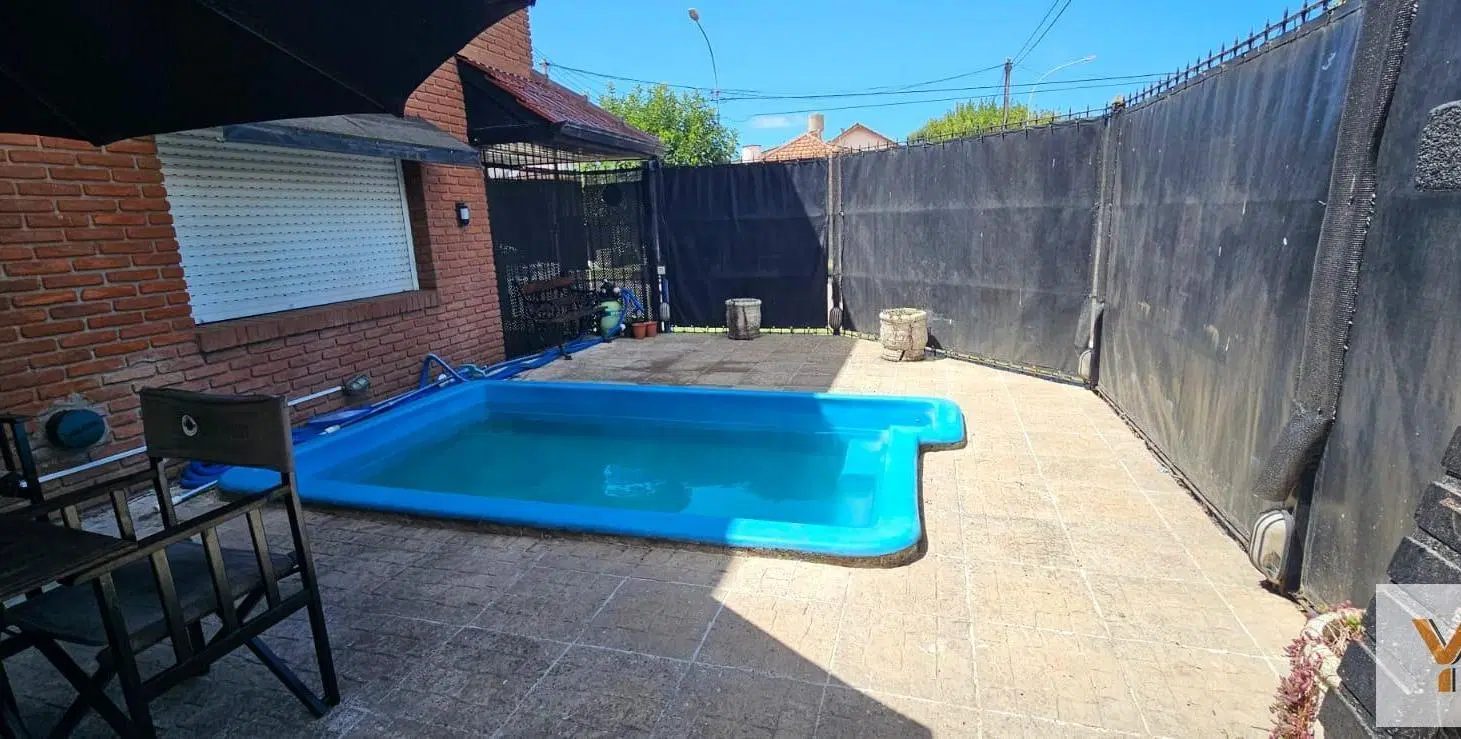 Casa en Venta - 4 Dormitorios 3 Baños - 160mts - Mar Del Plata 2
