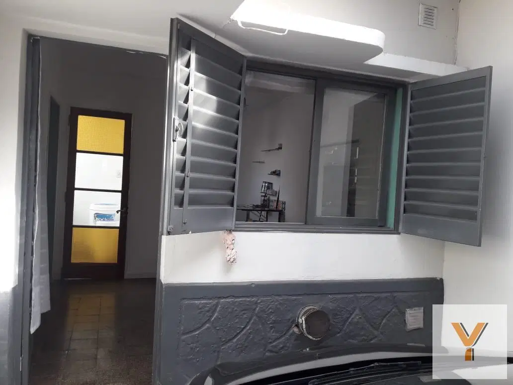 Casa en venta - 1 Dormitorio 1 Baño - Cochera - 180Mts2 - La Plata 5