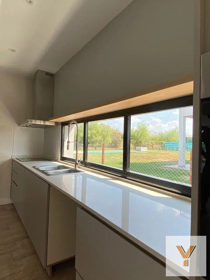 Casa en venta - 5 Dormitorios 5 Baños 2 Cocheras - 320Mts2 - Escobar 2