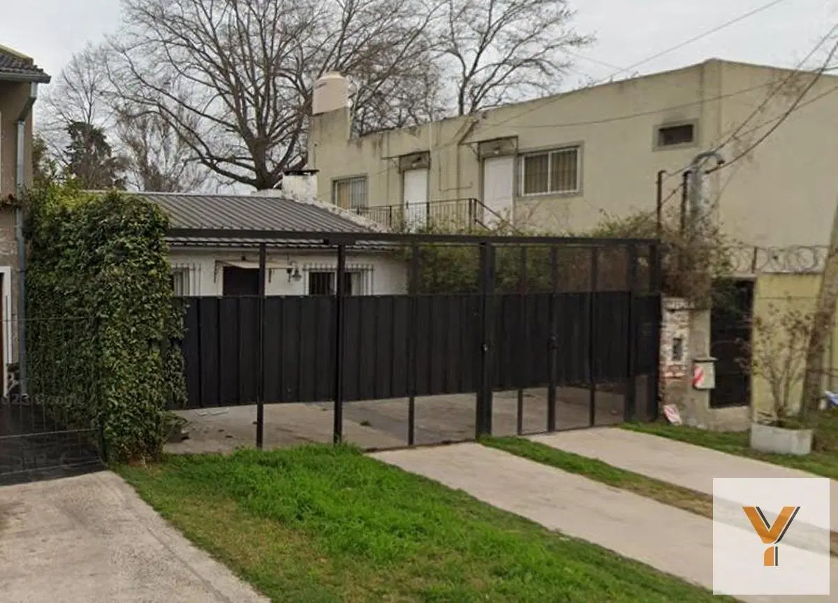 Casa en venta - 2 Dormitorios 1 Baño - Cochera - 276Mts2 - Pilar 1
