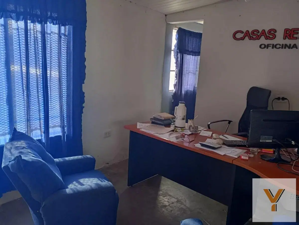 Casas en venta - 6 Dormitorios 3 Baños - 300Mts2 - Ezpeleta 2