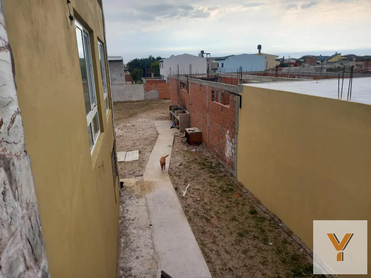 Edificio en venta de 5 dormitorios-7baños -800mts2 totales- San Clemente Del Tuyu 4