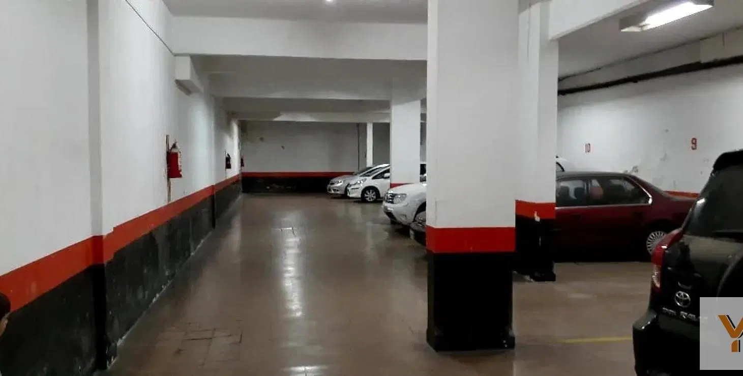 Cochera en venta - 16Mts2 - Recoleta 5