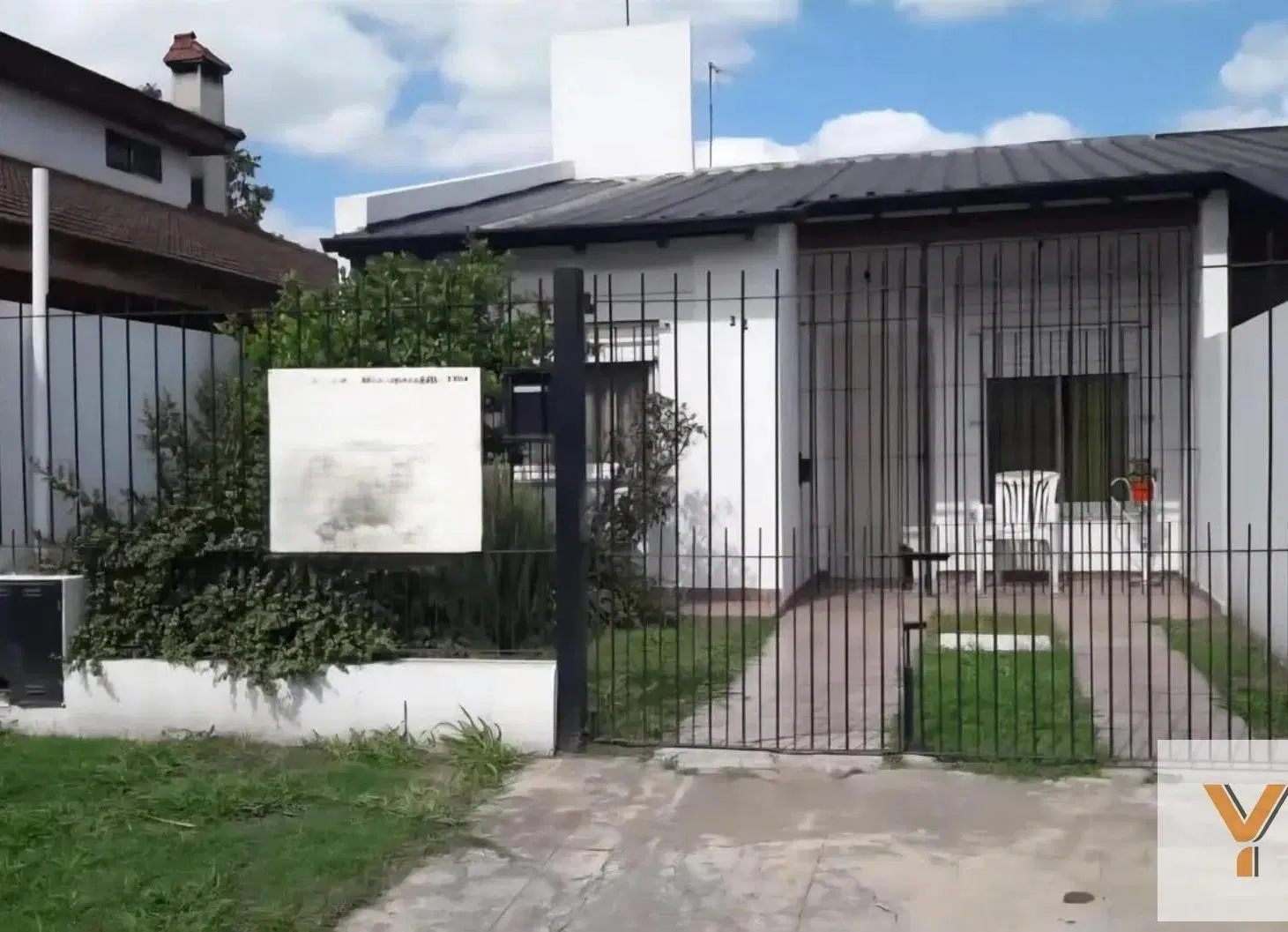 Casa en venta - 2 Dormitorios 1 Baño - General Rodríguez 3