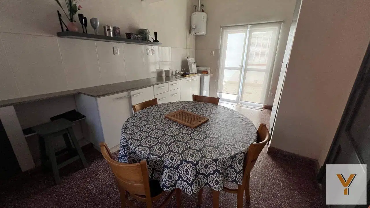 Casa en venta - 3 Dormitorios 2 Baños - Mercedes 2