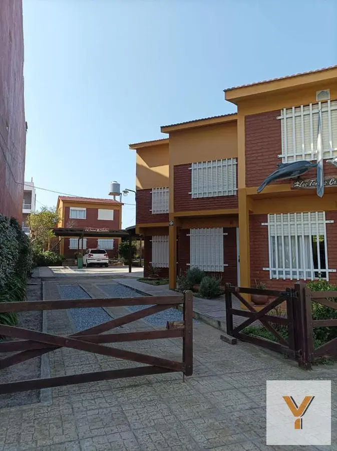 Edificio Comercial venta - 7 dormitorios 6 baños - 380mts2 totales - Las Toninas 3