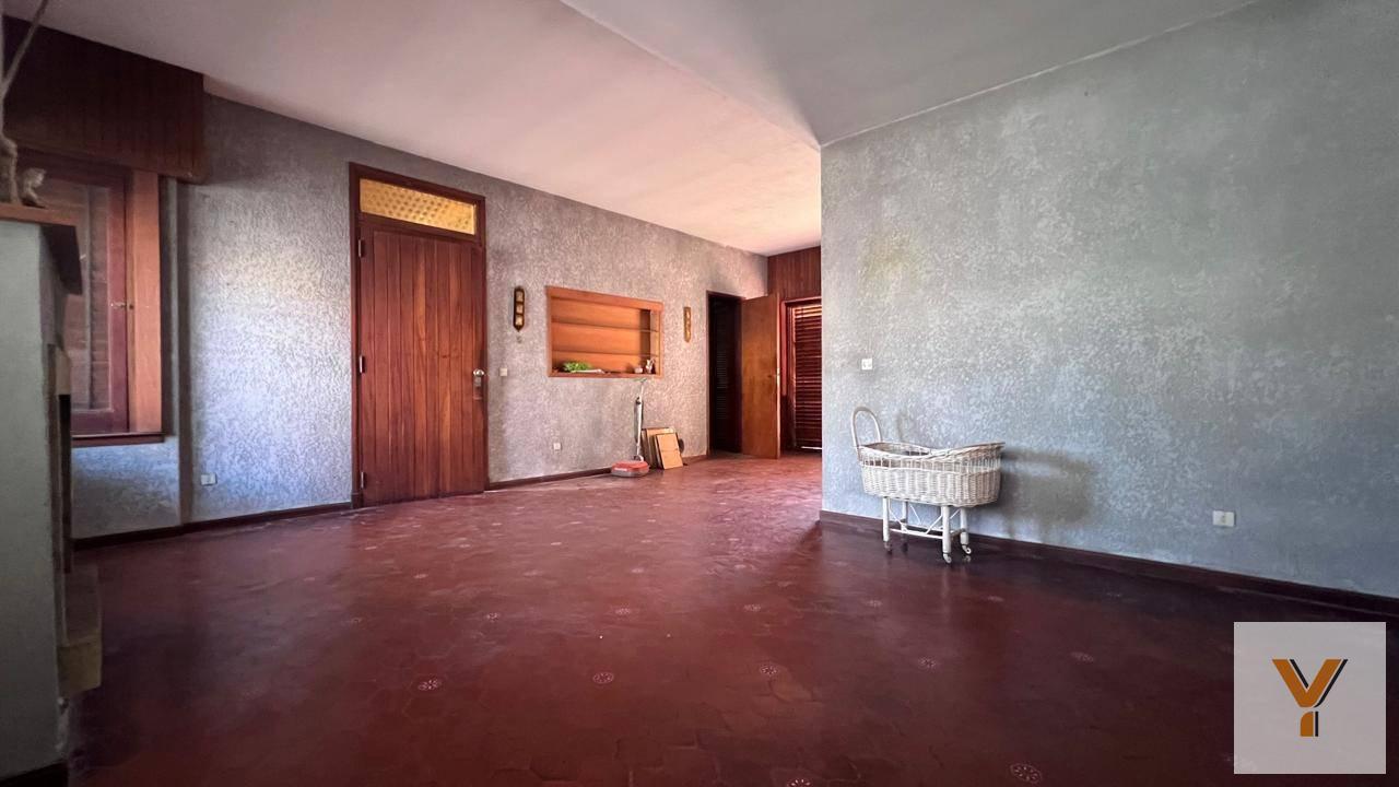 Foto de Casa en venta - 4 Dormitorios 4 Baños - 250mts2 - Mercedes, imagen 5