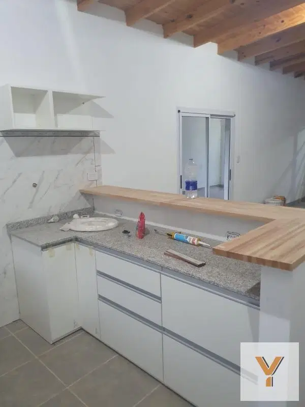 Casa en venta - 3 Dormitorios 2 Baños - 200Mts2 - San Miguel del Monte 3