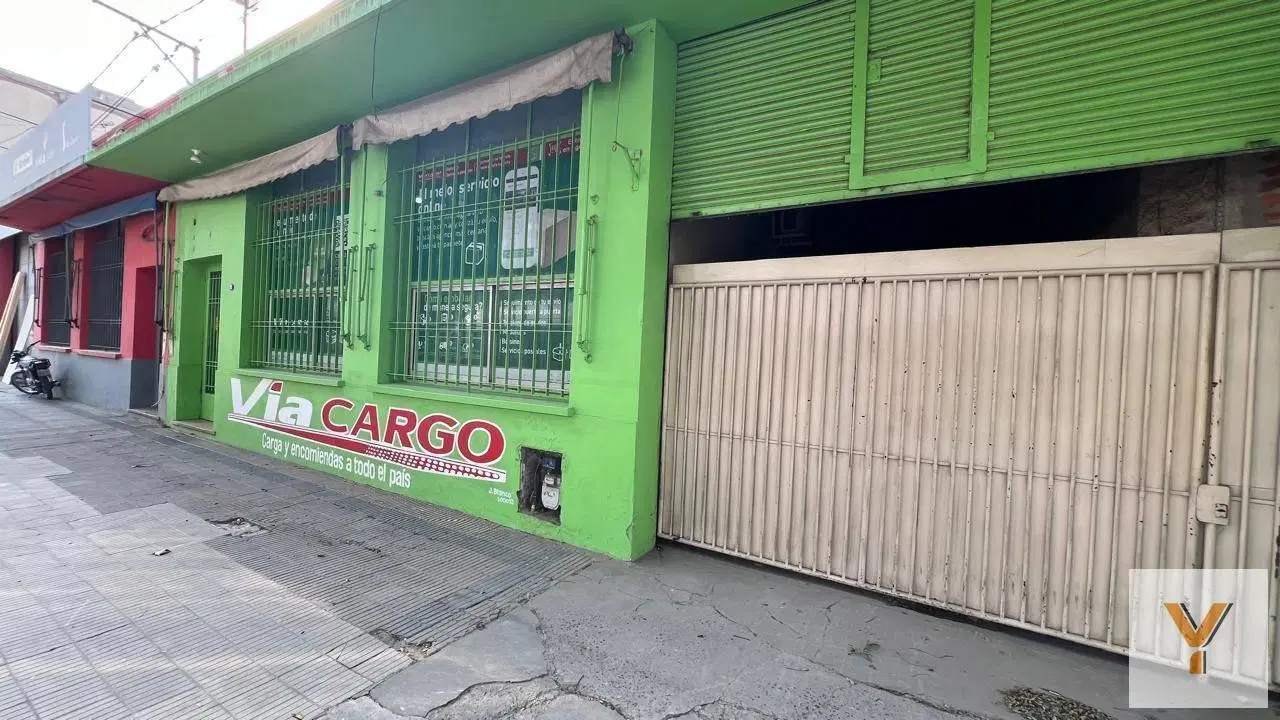Depósito en venta - 2 Baños - 400mts2 - Mercedes 4