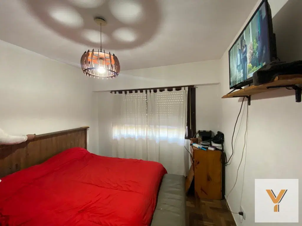 Casa en venta - 3 dormitorios 2 baños 1 cochera - 100mts2 - Los Hornos 3