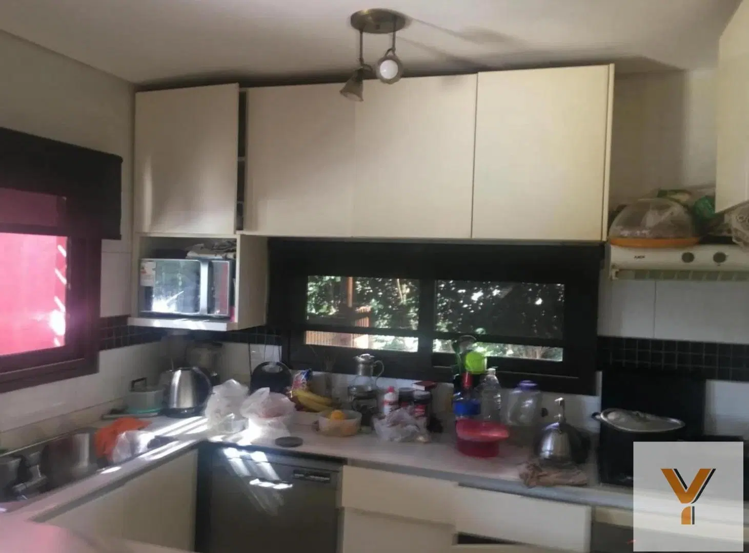 Casa en venta - 4 Dormitorios 4 Baños - Benavidez 8