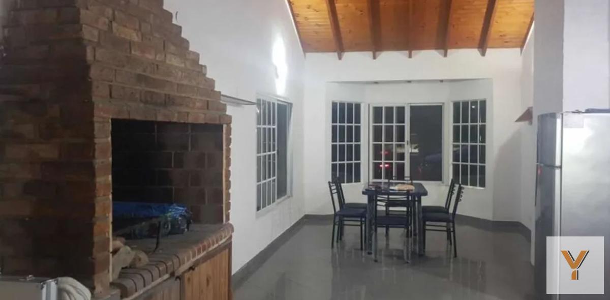 Foto de Casa venta - 2 dormitorios 1 baño - 400mts2 totales - La Capilla, imagen 4