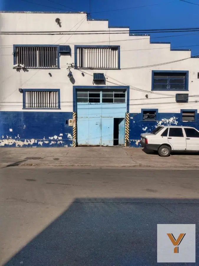 Depósito en venta - 760mts2 - Dock Sud 4