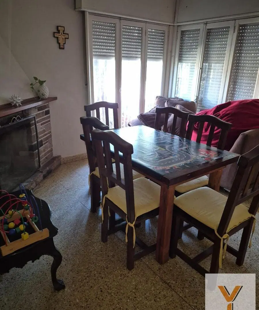 Casa en venta - 3 Dormitorios 2 Baños - San Isidro 4