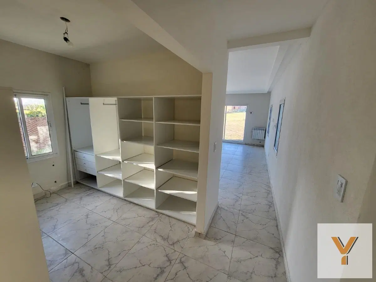 Casa en Venta -4 dormitorios 4 baños - 1000mts2 - Escobar 2