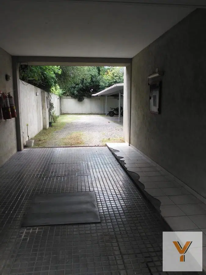 Cochera en venta - 16mts2 - La Plata 4
