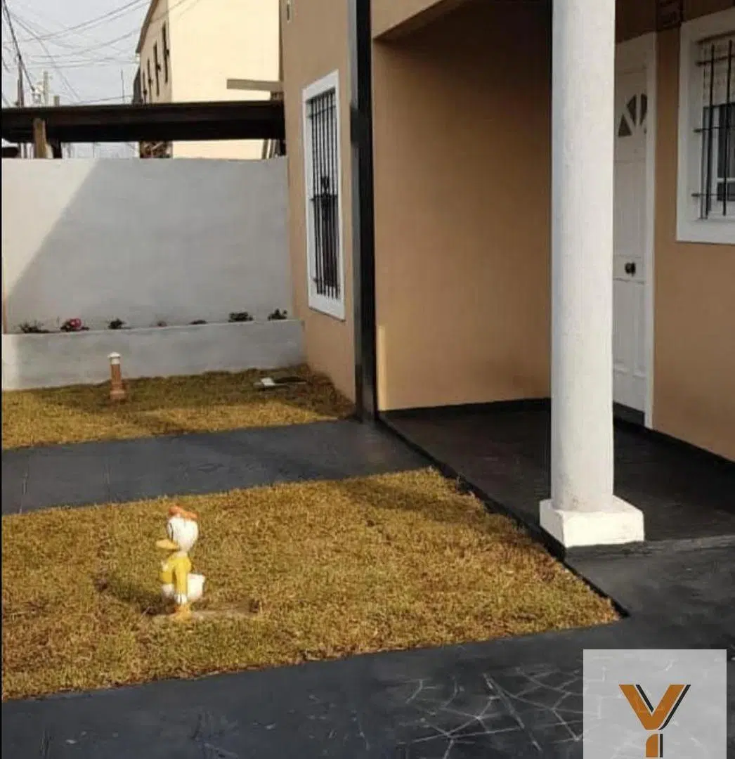 Casa en venta - 2 Dormitorios 1 Baño - 250Mts2 - Luján 2