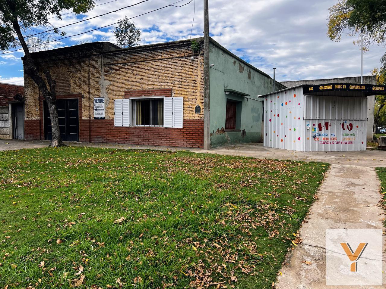 Casa en venta - 2 Dormitorios 1 Baños - 248,54 - Saladillo