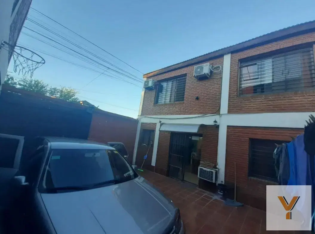 Casa venta - 4 dormitorios 2 baños - 283mts2 totales - Glew 4