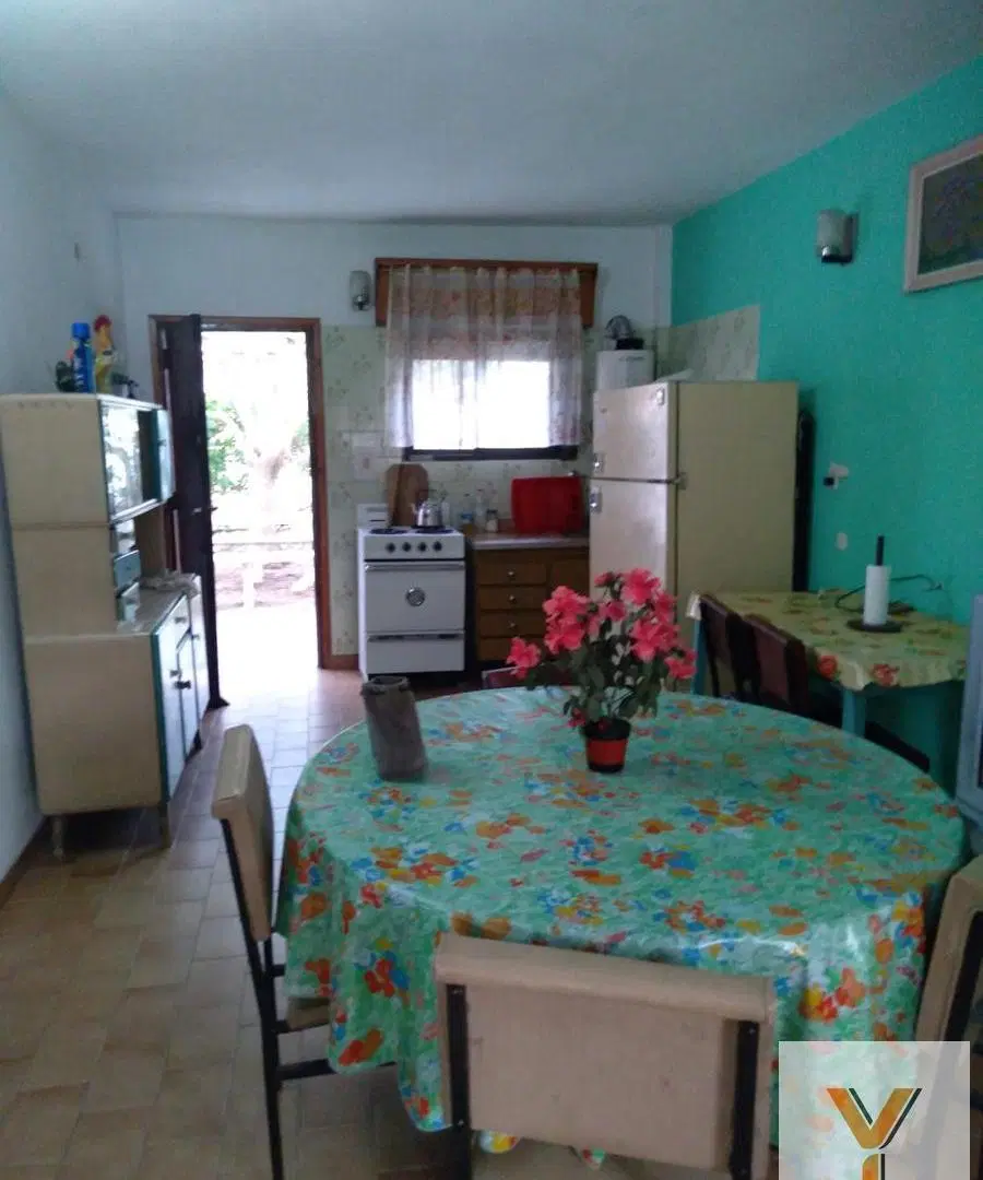 Casa en venta - 5 Dormitorios 4 Baños - Cochera - 188Mts2 - Las Toninas 3