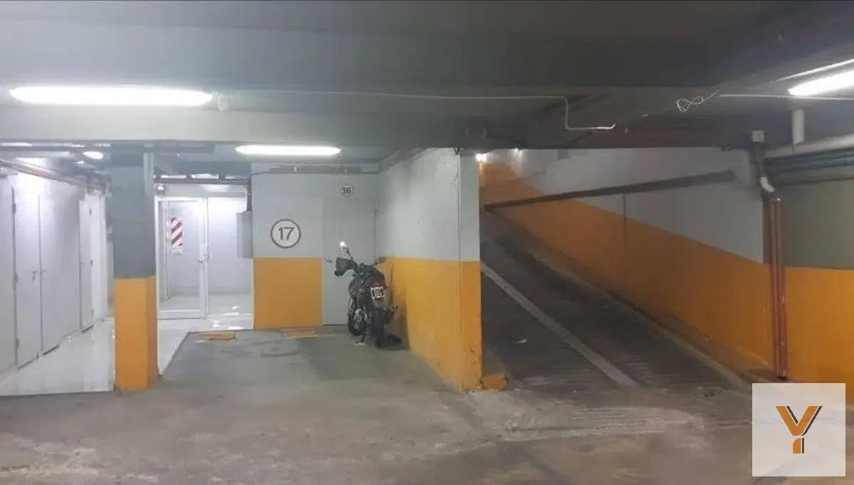 Cochera en venta - 12Mts2 - Lomas de Zamora 1
