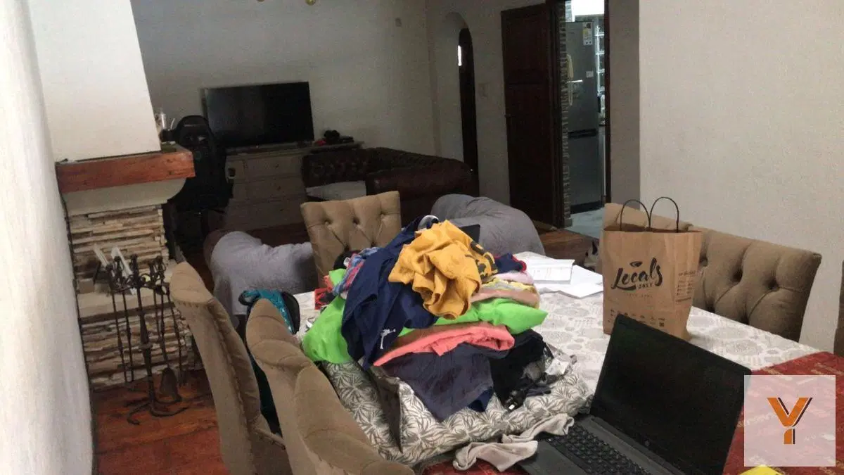 Casa en venta - 4 dormitorios 3 baños - cochera parrilla patio -600mts2 - Ciudad Evita 4