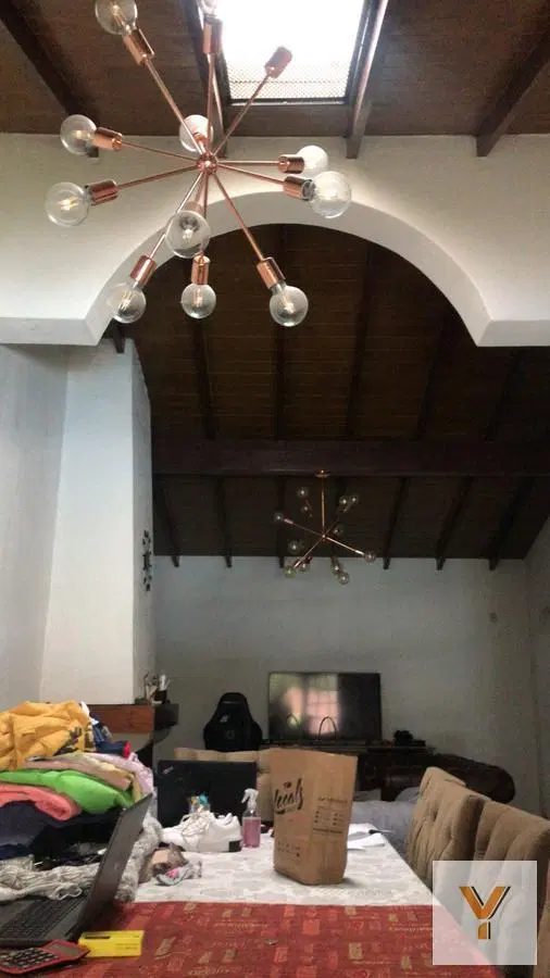 Casa en venta - 4 dormitorios 3 baños - cochera parrilla patio -600mts2 - Ciudad Evita 5