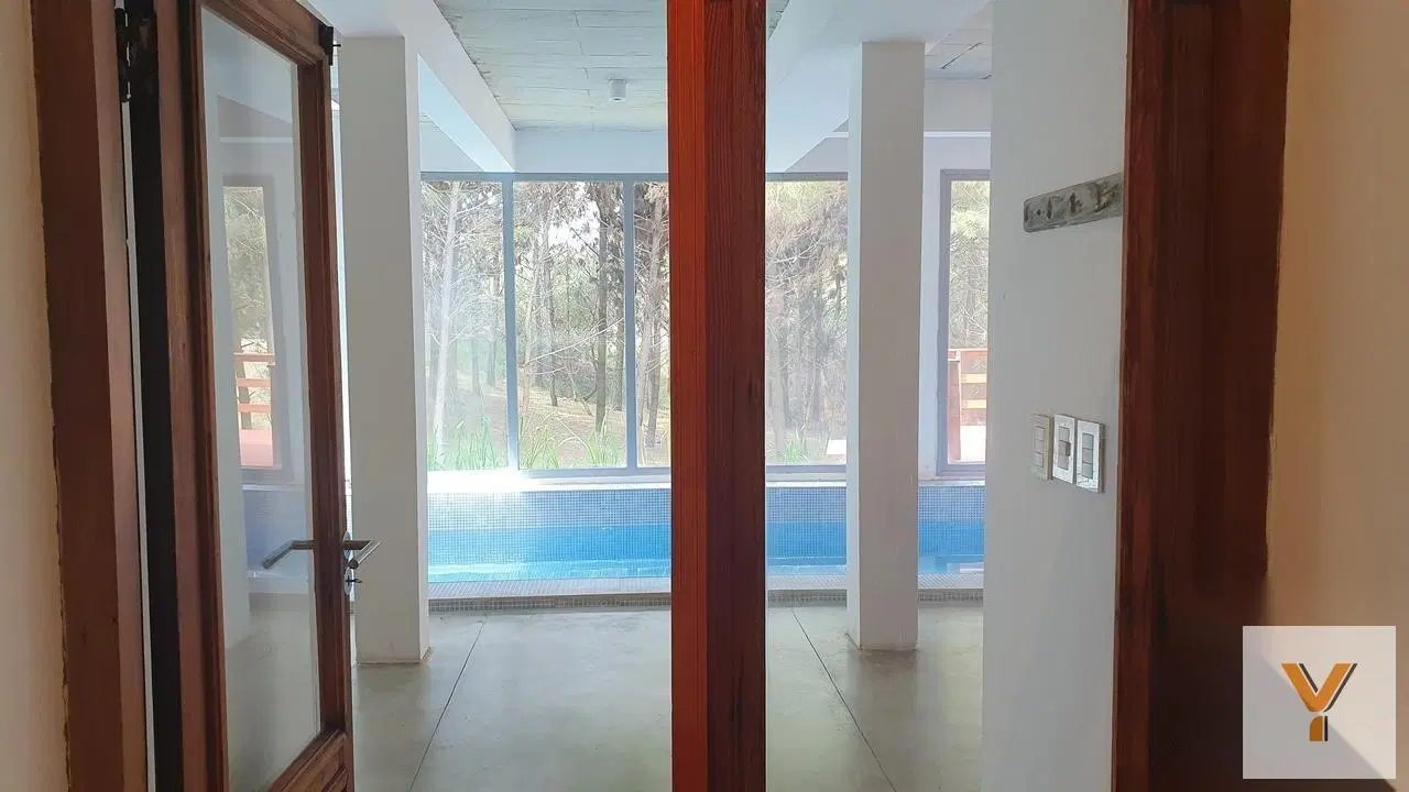 Casa en Venta - 6 Dormitorios 6 Baños - 1000mts - Costa Esmeralda 5