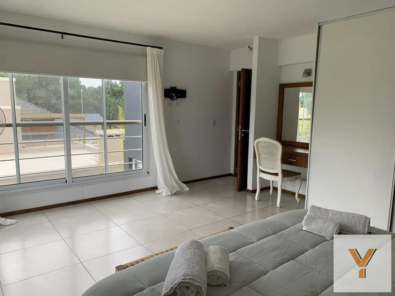 Casa en Venta - 4 Dormitorios 5 Baños - 1000mts - Costa Esmeralda 5
