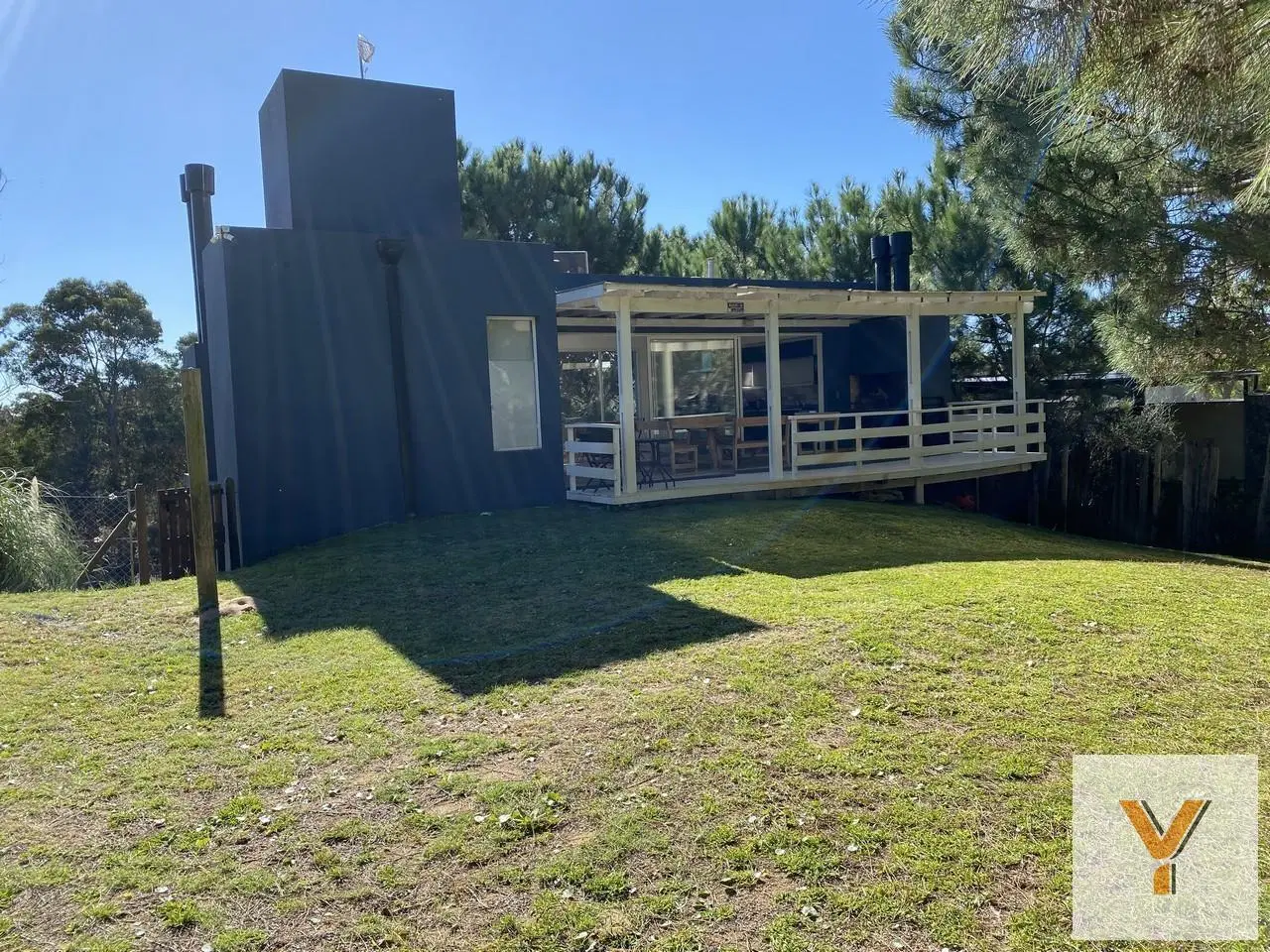 Casa en Venta - 3 Dormitorios 3 Baños - 1000mts - Costa Esmeralda 3