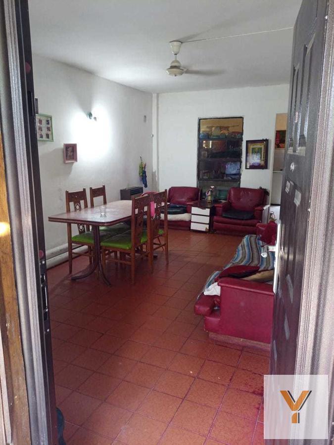Casa en venta - 3 Dormitorios 1 Baño 2 Cocheras - 360Mts2 - Luis Guillón, Esteban Echeverría