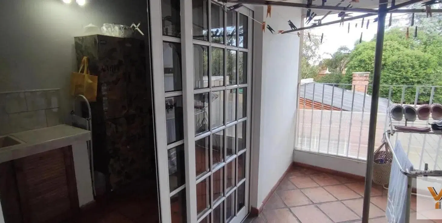 Casa en venta - 4 Dormitorios 2 Baños - Garín 1