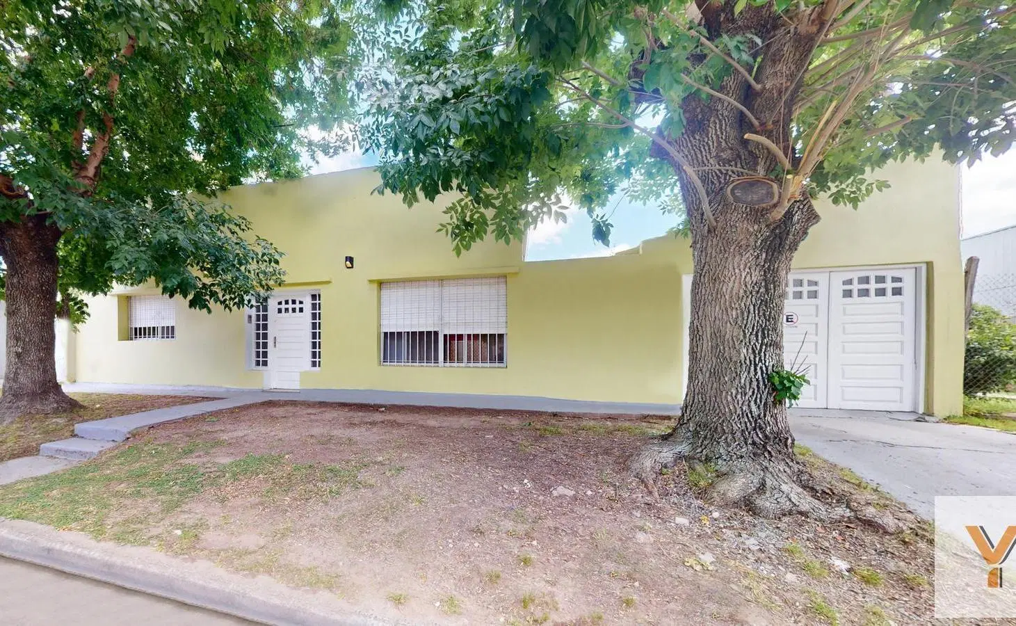 Casa en Venta - 3 Dormitorios 2 Baños - 480mts - La Plata 4