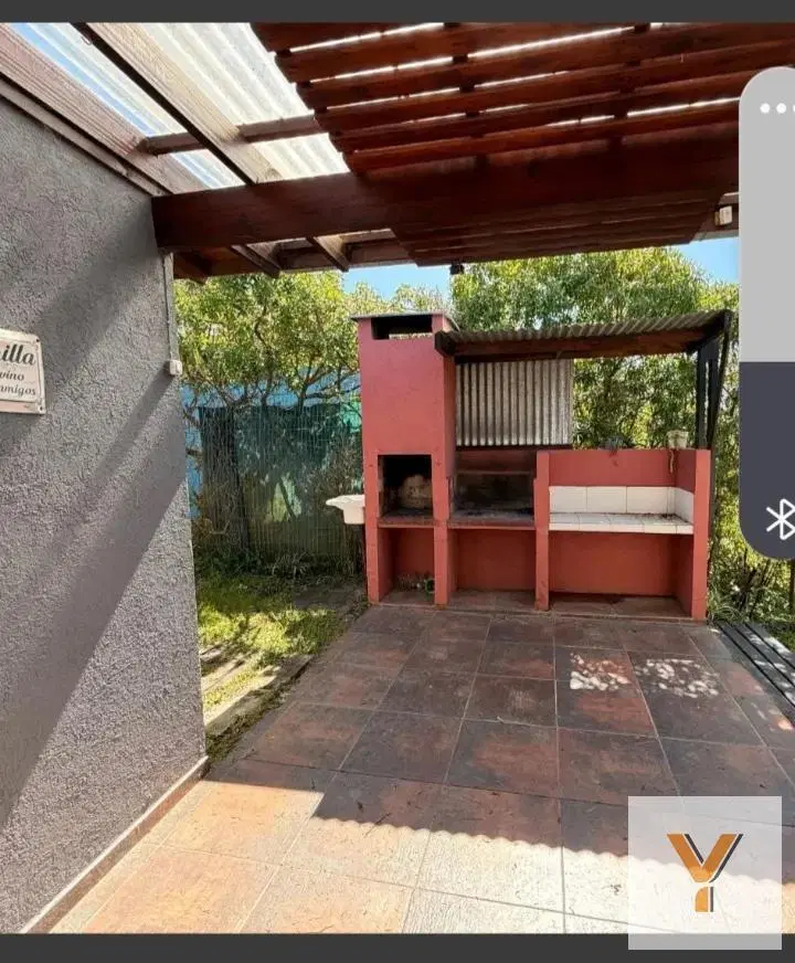 Casa en Venta - 4 Dormitorios 2 Baños - 600mts - Mar Azul 4