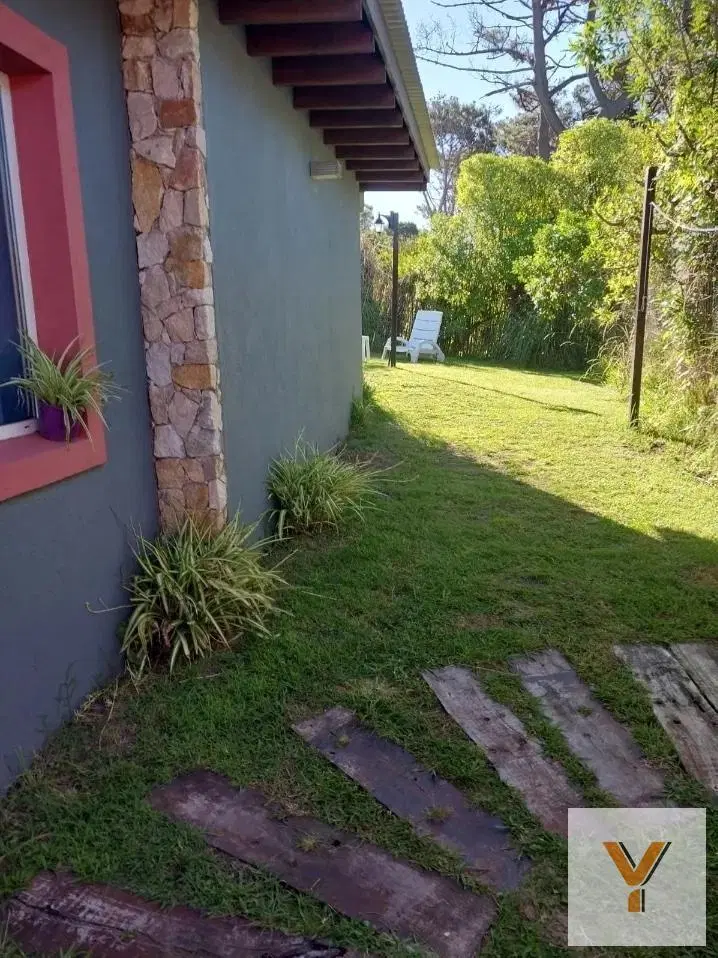 Casa en Venta - 3 Dormitorios 1 Baño - 312mts - Mar Azul 2