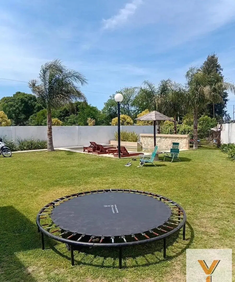 Quinta en Venta - 2 Dormitorios 1 Baño - 600mts - Baradero 2