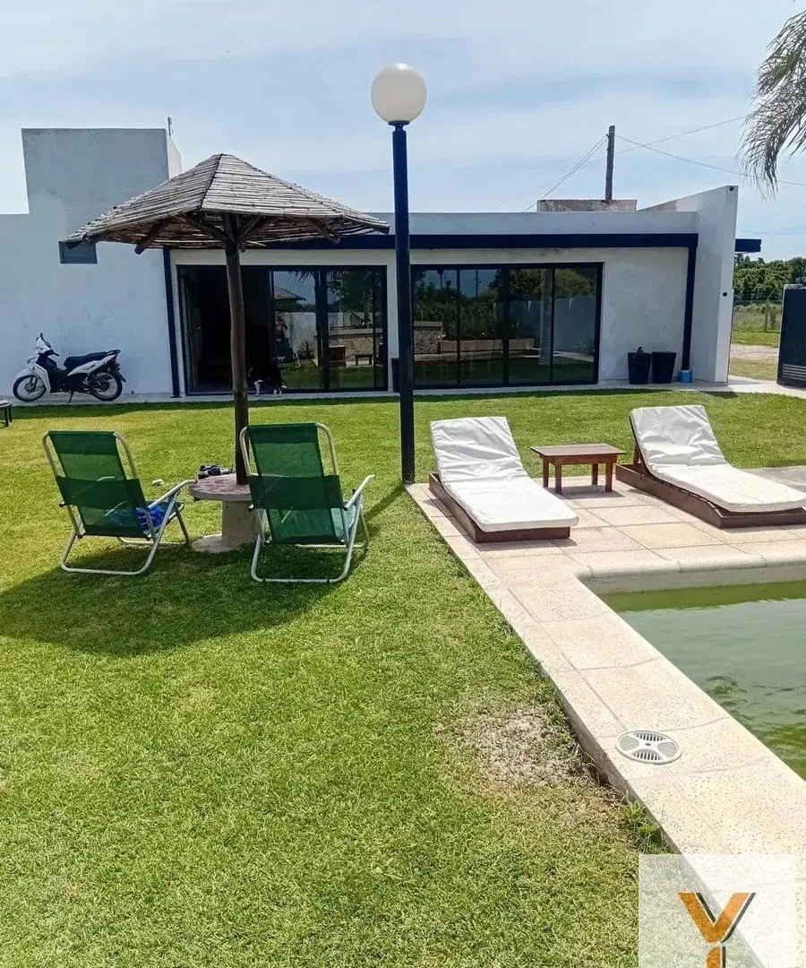 Quinta en Venta - 2 Dormitorios 1 Baño - 600mts - Baradero 1