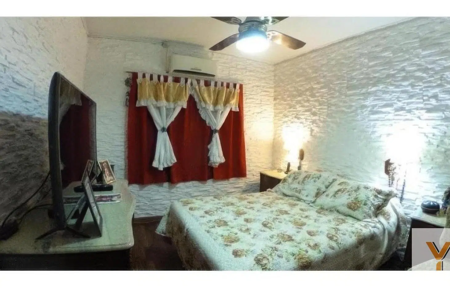 Casa en venta - 4 Dormitorios 3 Baños 1 Cochera - 300Mts2 - Ituzaingó 1