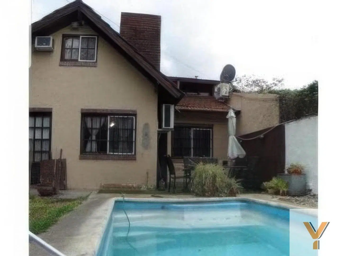 Casa en venta - 4 Dormitorios 3 Baños 1 Cochera - 300Mts2 - Ituzaingó 4