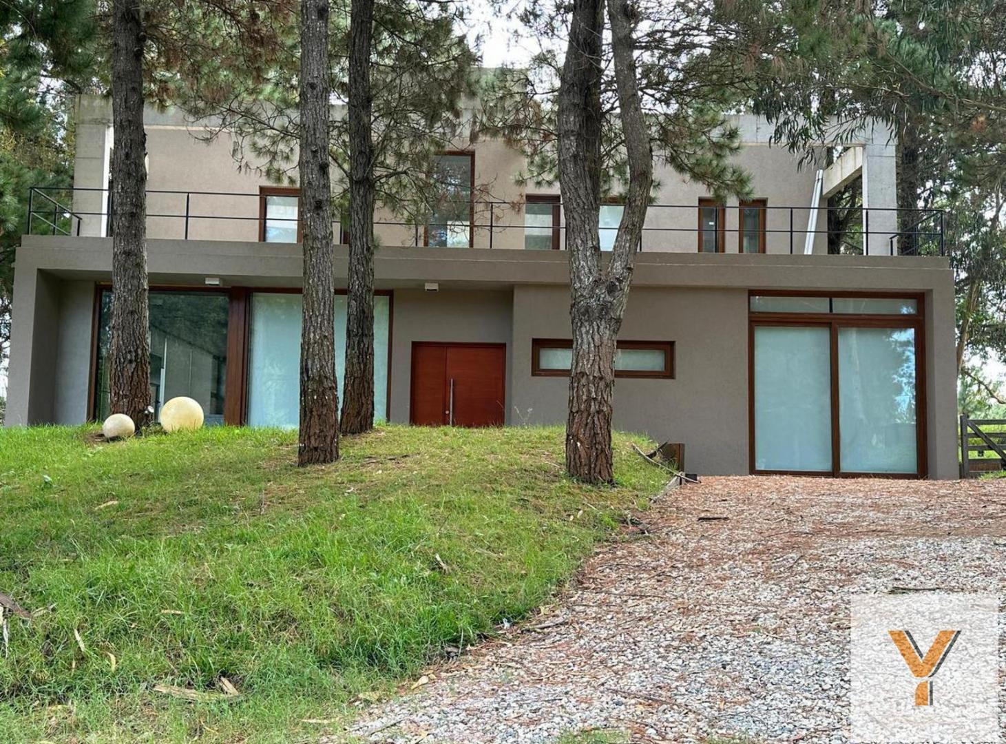 Casa en venta - 4 Dormitorios 2 Baños - Pinamar